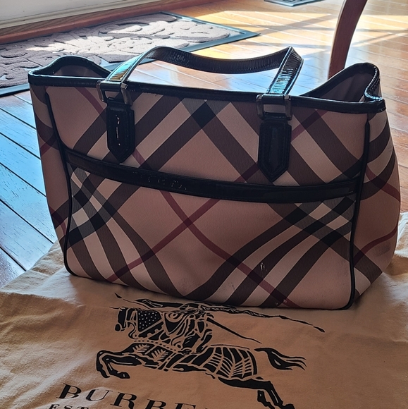 Sale today only*Authentic Burberry Nova Check Tote - Picture 5 of 12
